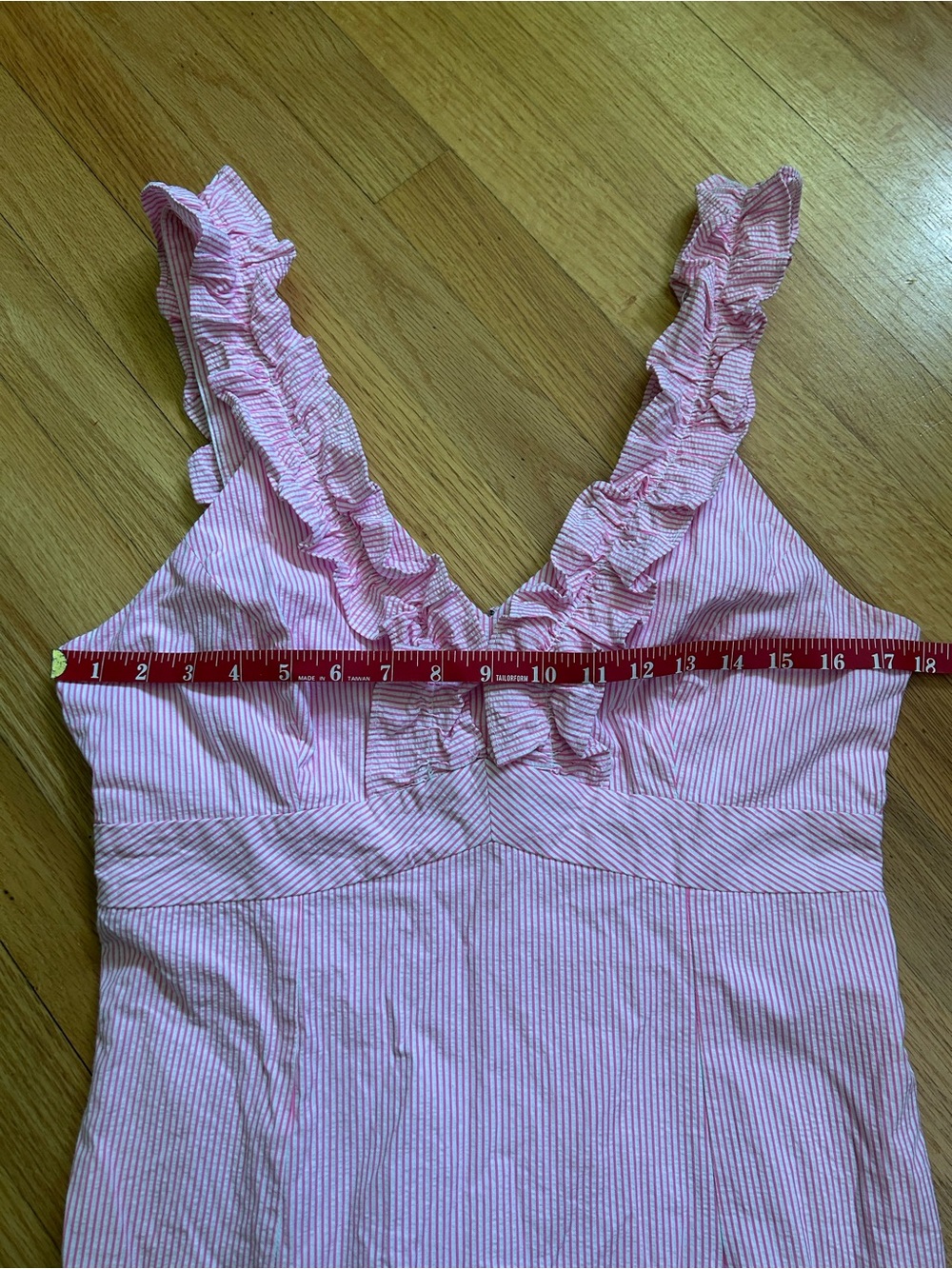 Lilly Pulitzer Phoebe Ruffle Neck Seersucker Dress Pink Size 10 - Picture 4 of 12